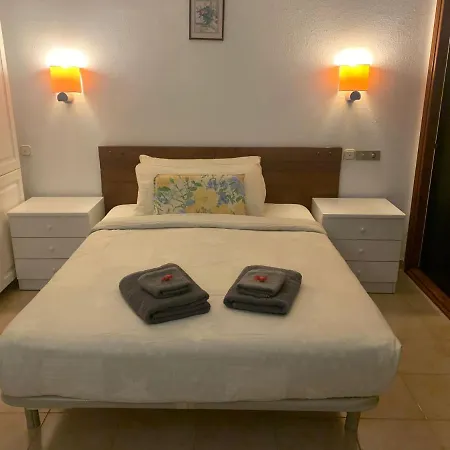 Aphotel Paraiso Del Sur In Centro Citta, Wifi Personale, Vista Mare Con Terrazza, Ristoranti E Pub Adiacenti, Taxi E Bus, Atelier Cura Persona, Farmacia Con Medico Appartement Costa Adeje (Tenerife)